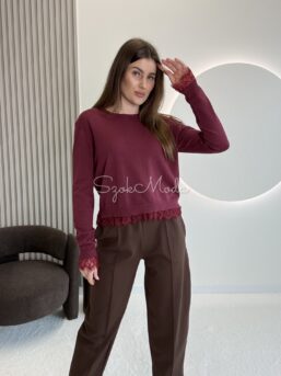 SWETER BASIC Z KORONKĄ WINO